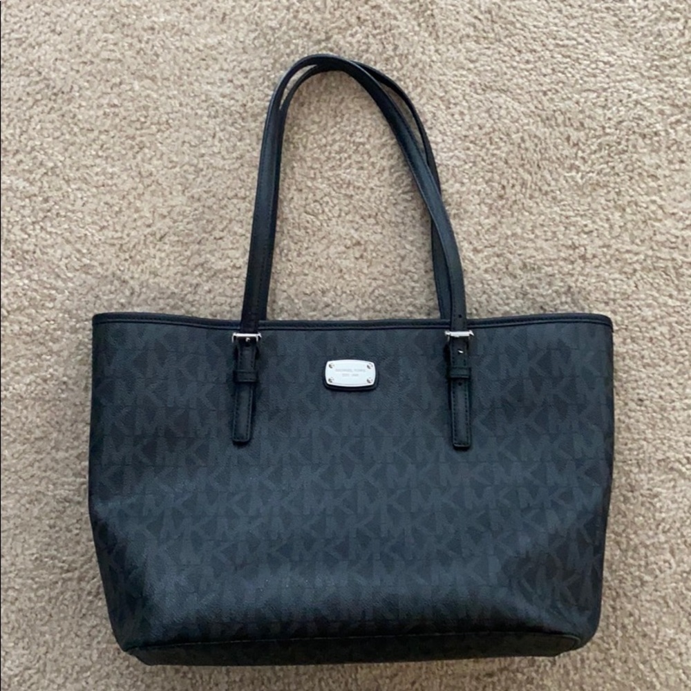 Michael Kors Signature MK Tote